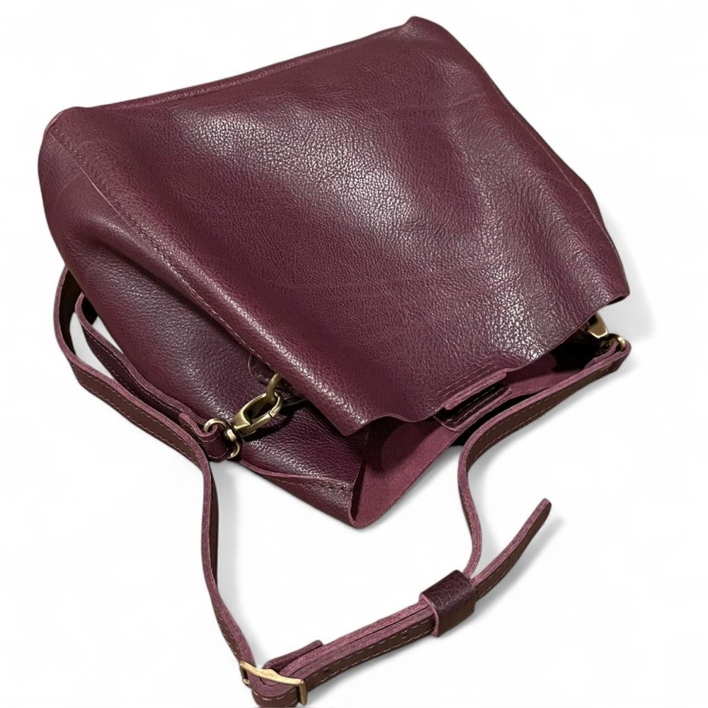 Portland Leather Company Almost Perfect Butterfly Bucket Bag - Picture 2 of 6